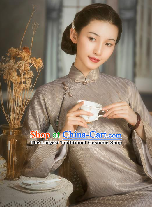 China Classical Wide Sleeve Cheongsam Traditional Minguo Shanghai Woman Light Brown Silk Qipao Dress