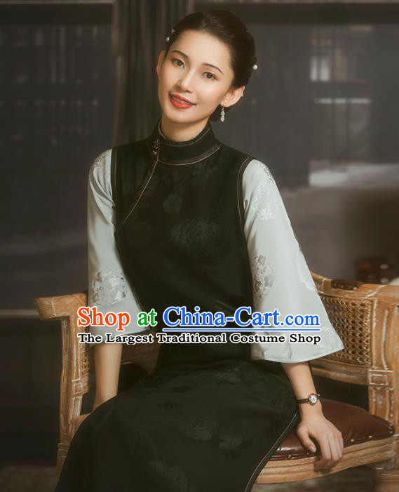 China Classical Young Lady Black Silk Cheongsam Traditional Minguo Shanghai Stand Collar Qipao Dress