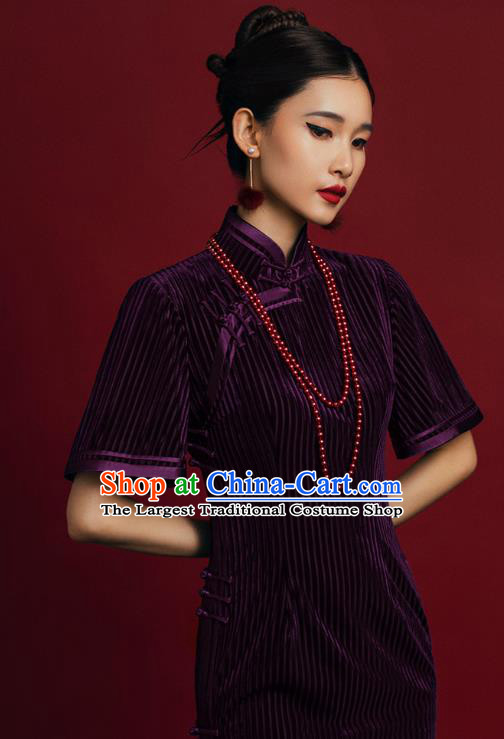China Classical Young Lady Purple Velvet Cheongsam Traditional Minguo Shanghai Beauty Qipao Dress