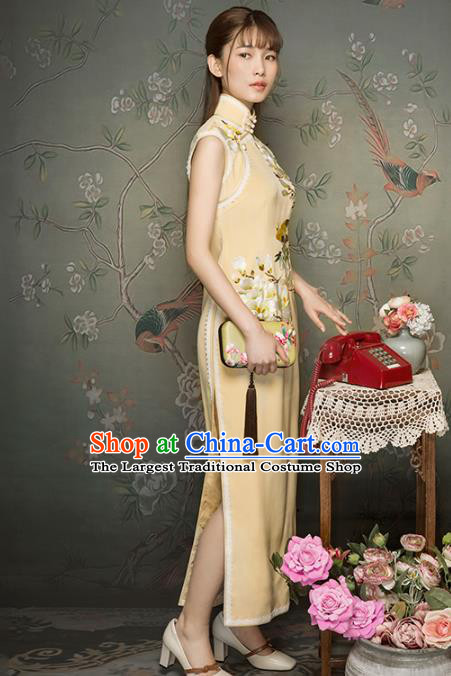 China Classical Apricot Silk Cheongsam Traditional Minguo Young Lady Suzhou Embroidered Mangnolia Qipao Dress