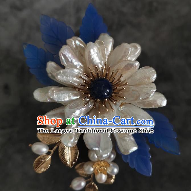 China Ming Dynasty Shell Chrysanthemum Hair Comb Traditional Hanfu Hair Accessories Ancient Imperial Consort Hairpin