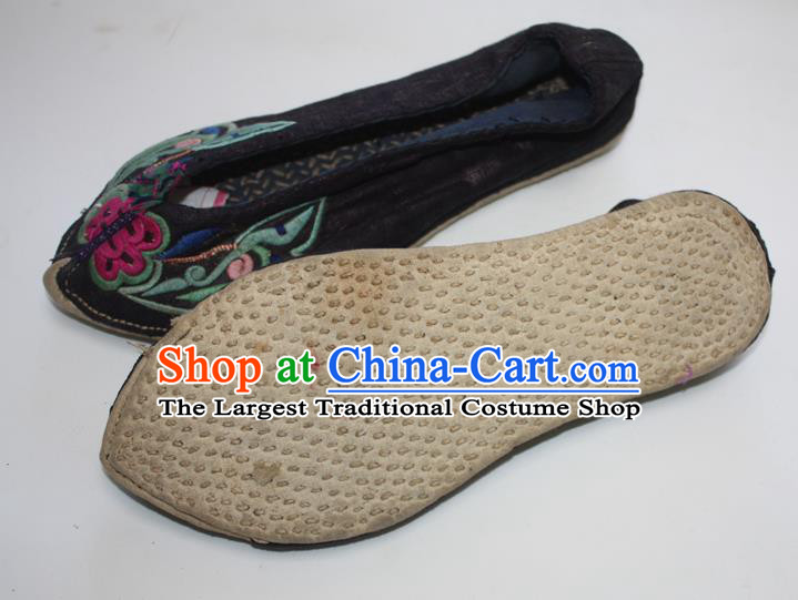 Chinese Handmade Black Embroidered Shoes Traditional Yunnan Yi Nationality Woman Shoes National Ethnic Strong Cloth Soles Shoes