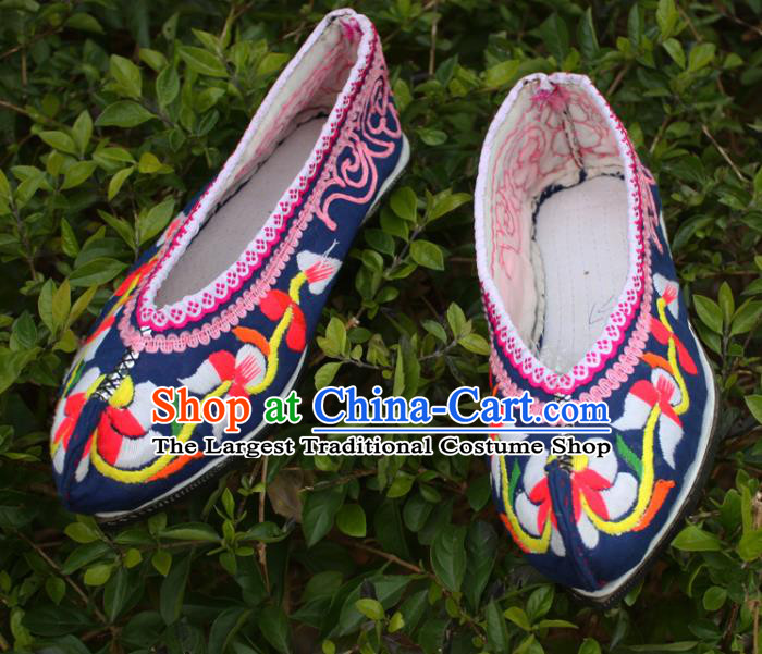 Chinese Ethnic Female Shoes Traditional Yi Nationality Shoes National Deep Blue Embroidered Shoes Handmade Strong Cloth Soles Shoes