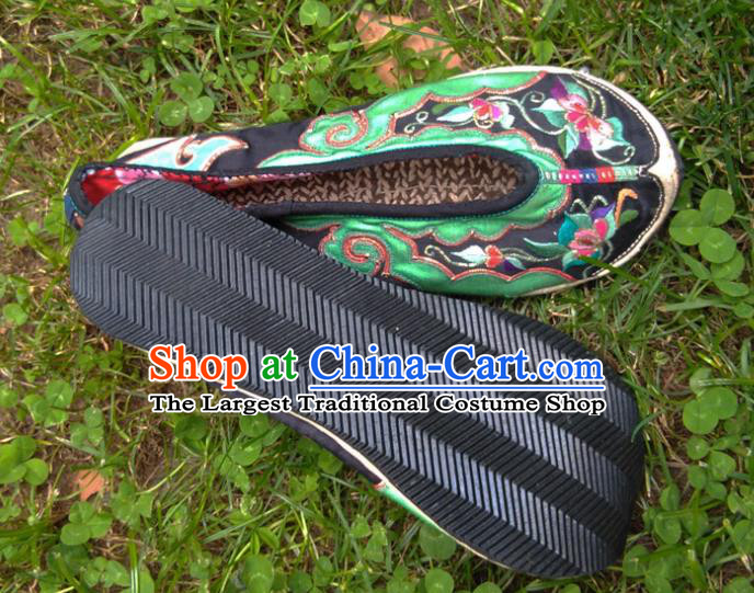Chinese Traditional Yi Nationality Shoes Yunnan Ethnic Woman Shoes National Embroidered Blue Cloth Shoes