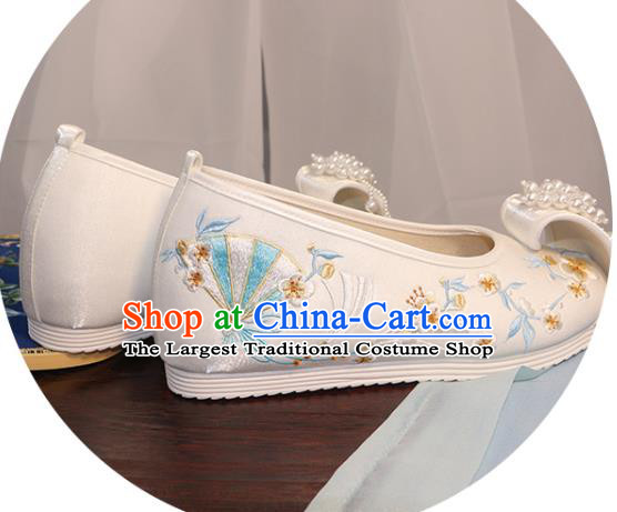 Chinese Ancient Princess Shoes Ming Dynasty White Embroidered Shoes Pearls Tassel Shoes Traditional Hanfu Shoes