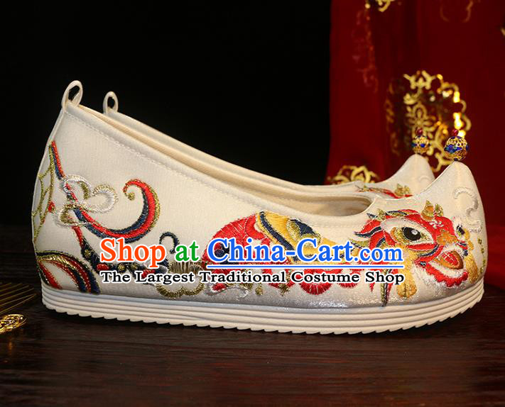 Chinese Traditional Ming Dynasty Hanfu Shoes Ancient Princess Bow Shoes Embroidered Lion Shoes White Satin Shoes