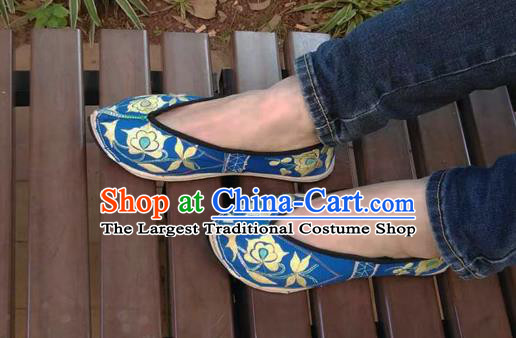 Chinese National Blue Cloth Shoes Traditional Dance Shoes Yunnan Ethnic Embroidered Shoes