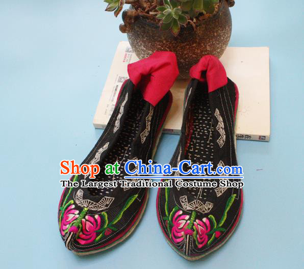 Chinese Traditional Yi Nationality Black Embroidered Shoes Handmade Strong Cloth Soles Shoes Folk Dance Shoes