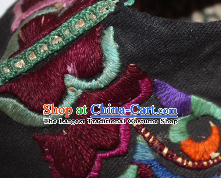 Chinese Folk Dance Black Cloth Shoes Traditional Embroidered Shoes Handmade Yi Nationality Woman Shoes