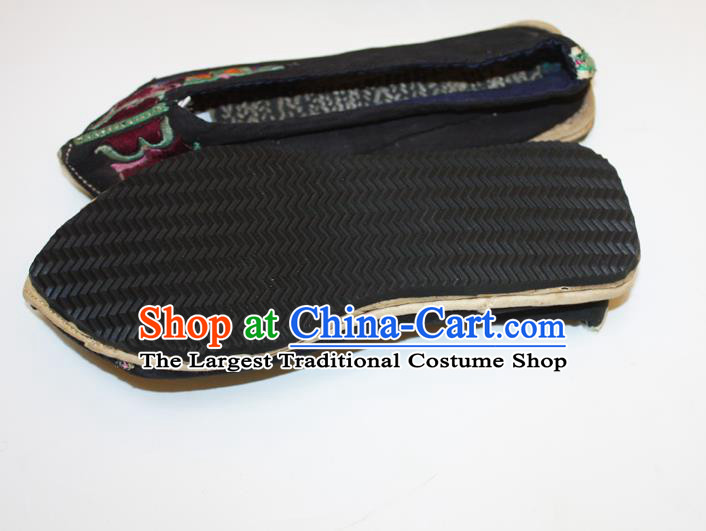 Chinese Folk Dance Black Cloth Shoes Traditional Embroidered Shoes Handmade Yi Nationality Woman Shoes