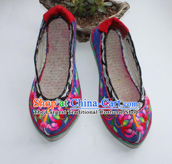Chinese Yi Nationality Dance Shoes Handmade Yunnan Ethnic Blue Cloth Shoes Traditional Embroidered Shoes