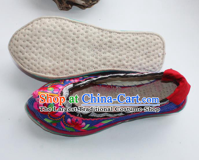 Chinese Yi Nationality Dance Shoes Handmade Yunnan Ethnic Blue Cloth Shoes Traditional Embroidered Shoes