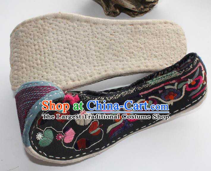 Chinese Yi Nationality Folk Dance Black Shoes Handmade Yunnan Ethnic Cloth Shoes Traditional Full Embroidered Shoes