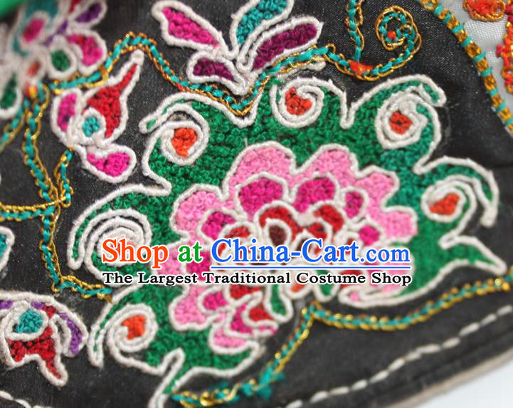 Chinese Traditional Court Black Cloth Shoes Handmade Full Embroidered Shoes Yi Nationality Shoes Yunnan Ethnic Dance Shoes