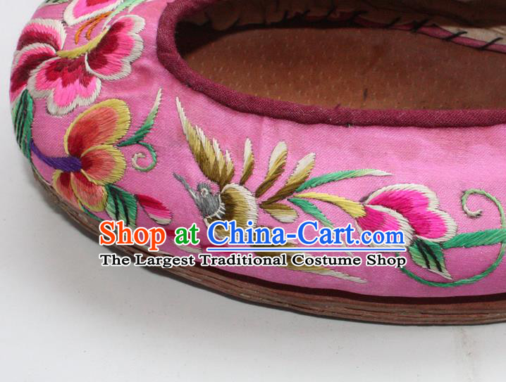 Chinese Yi Nationality Folk Dance Shoes Handmade Yunnan Ethnic Woman Shoes Traditional Pink Satin Embroidered Shoes