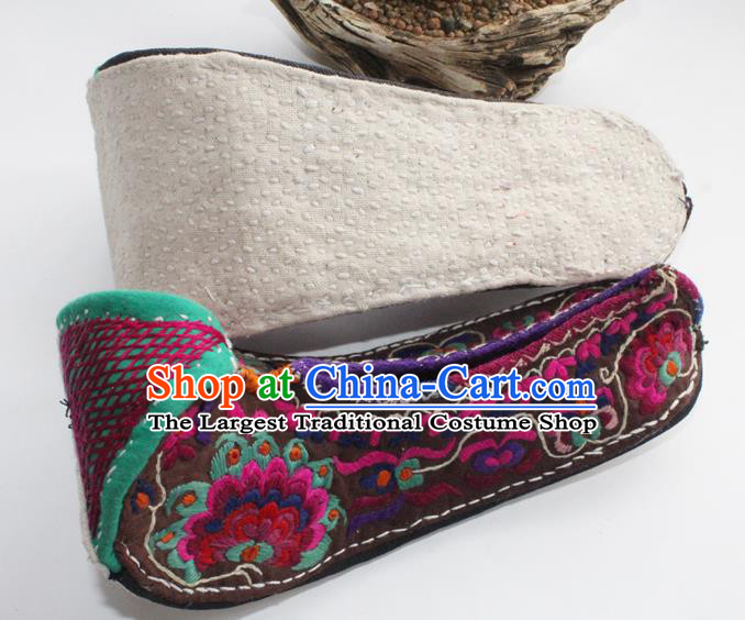 Chinese Traditional Full Embroidered Shoes Yi Nationality Folk Dance Shoes Handmade Yunnan Ethnic Wedding Shoes