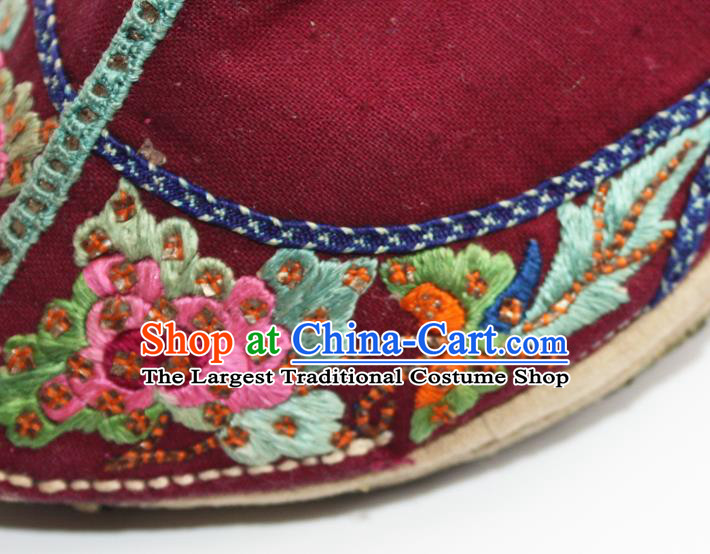 Chinese Handmade Ethnic Wine Red Cloth Shoes Yi Nationality Dance Embroidered Shoes Yunnan National Female Shoes