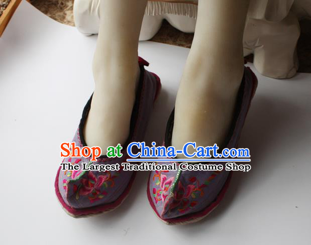 Chinese Handmade Ethnic Lilac Cloth Embroidered Shoes Yi Nationality Female Shoes National Yunnan Dance Shoes