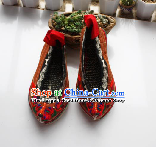 Chinese Handmade Ethnic Ginger Cloth Shoes Yi Nationality Female Shoes National Yunnan Dance Embroidered Shoes