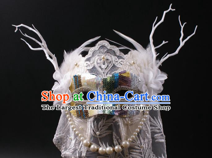 Handmade Halloween Cosplay Party White Pearls Lace Mask Carnival Feather Face Mask Stage Performance Blinder Headpiece