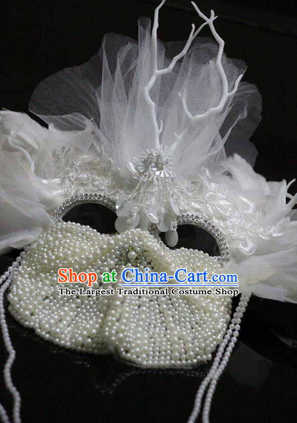 Handmade Halloween Cosplay Pearls Full Face Mask Christmas Costume Party Headpiece Brazil Carnival White Feather Mask