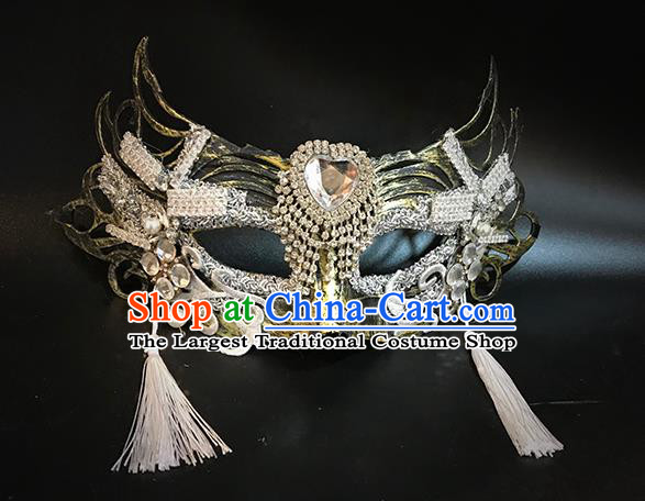Handmade Baroque Princess Headpiece Brazil Carnival Metal Mask Halloween Cosplay Face Mask Costume Party Crystal Blinder