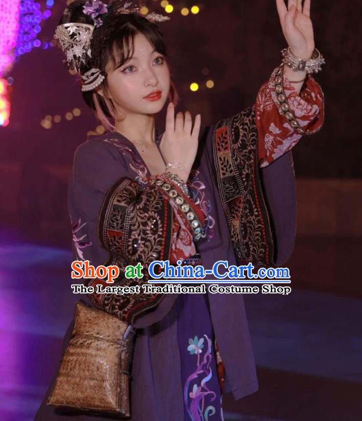 China Traditional Song Dynasty Miao Territory Princess Historical Clothing Ancient Young Beauty Purple Hanfu Dress Garments