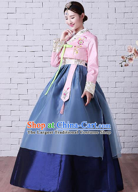 Asian Traditional Bride Fashion Garments Korea Wedding Clothing Classical Embroidered Pink Blouse and Navy Dress Korean Court Hanbok