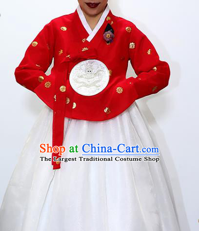 Korean Court Hanbok Clothing Bride Mother Red Blouse and White Dress Asian Korea Traditional Fashion Garments