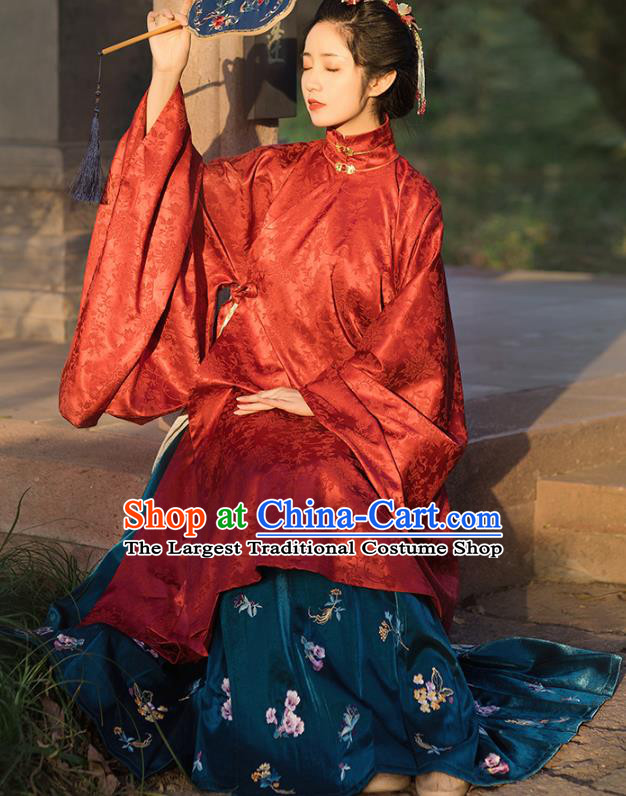 China Traditional Ming Dynasty Noble Woman Historical Clothing Ancient Princess Consort Hanfu Dress Garments
