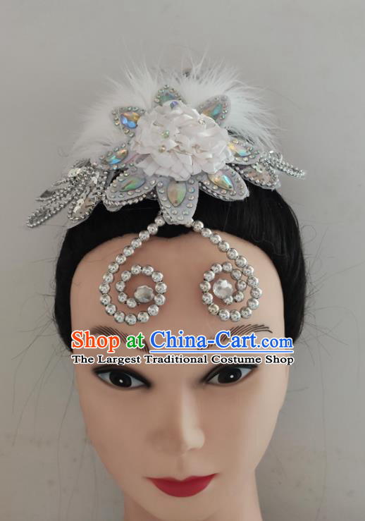 China Traditional Fan Dance Headpiece Folk Dance White Feather Hair Stick Woman Yangko Group Dance Hair Accessories