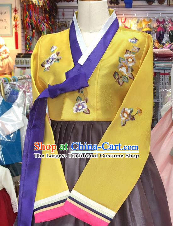 Korean Traditional Court Hanbok Clothing Classical Wedding Garment Costumes Bride Fashion Embroidered Yellow Blouse and Grey Dress