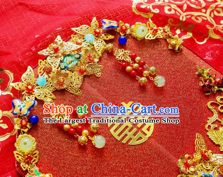 China Handmade Golden Butterfly Silk Fan Traditional Wedding Red Fan Bride Palace Fan Classical Dance Octagon Fan