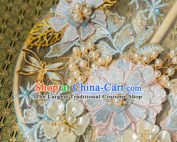 China Traditional Wedding Pearls Fan Bride Palace Fan Classical Embroidered Fan Handmade Silk Fan