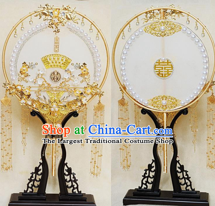 China Traditional Wedding Golden Tassel Fan Bride Palace Fan Classical Dance Circular Fan Handmade White Silk Fan