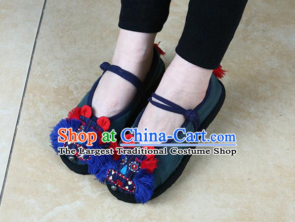 China Handmade Deep Green Canvas Shoes National Folk Dance Sandal Shoes Embroidered Tiger Head Shoes