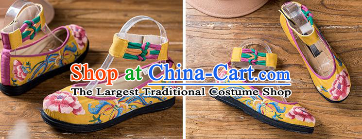 China National Old Beijing Cloth Shoes Embroidered Peony Butterfly Shoes Handmade Woman Yellow Flax Shoes Folk Dance Shoes
