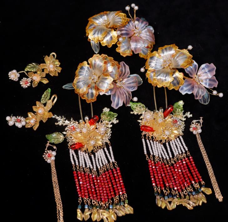 Chinese Classical Wedding Hair Accessories Ancient Bride Headpieces Xiuhe Suits Headdress Handmade Tassel Hairpins and Hair Sticks