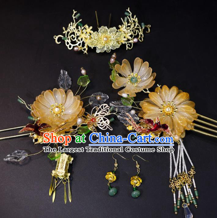 Chinese Handmade Wedding Headpieces XiuHe Suits Hair Accessories Ancient Bride Hair Comb Classical Tassel Lotus Hairpins