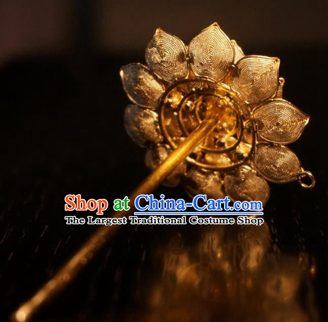 Chinese Classical Pearl Hair Stick Handmade Ming Dynasty Headpiece Traditional Wedding Hair Accessories Ancient Princess Gilding Peony Hairpin