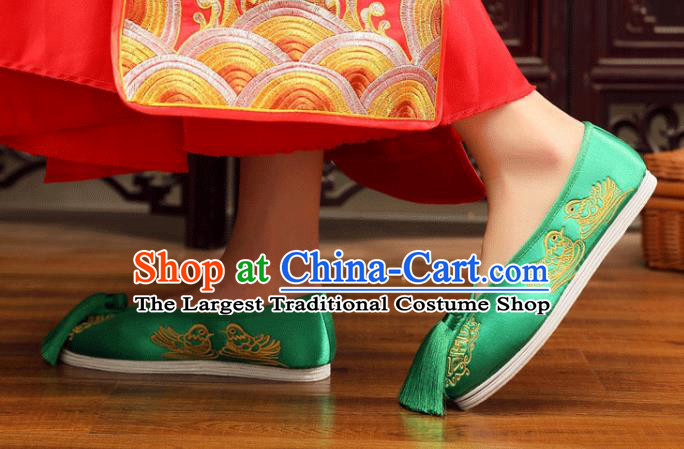China Embroidered Mandarin Duck Shoes Handmade Bride Shoes XiuHe Green Satin Shoes Hanfu Shoes Classical Wedding Shoes