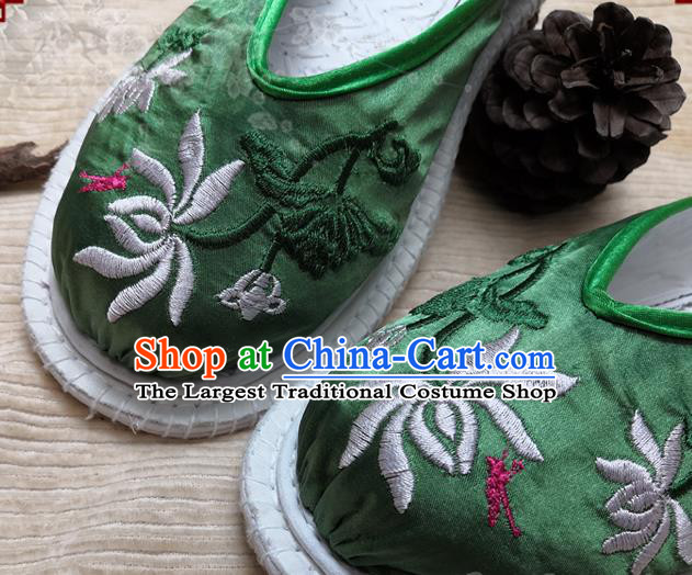 Chinese National Deep Green Satin Shoes Handmade Embroidery Chrysanthemum Shoes Woman Strong Cloth Slippers
