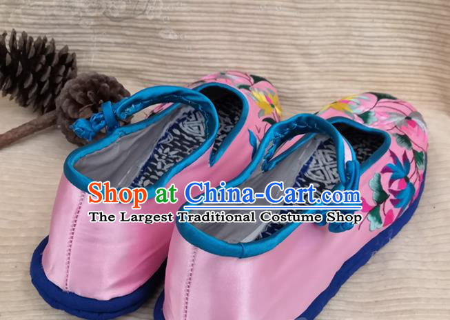 Handmade China Yunnan Ethnic Embroidered Chrysanthemum Shoes Folk Dance Shoes National Woman Pink Satin Shoes