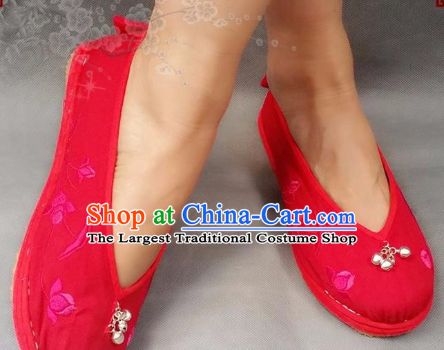 Handmade China Yunnan Ethnic Wedding Shoes Folk Dance Shoes National Woman Red Velvet Shoes