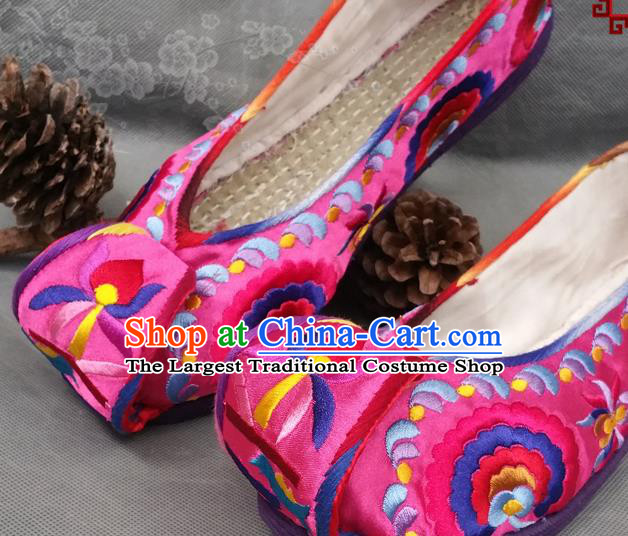 Handmade China National Woman Rosy Satin Shoes Yunnan Wedding Embroidered Shoes Ethnic Folk Dance Shoes