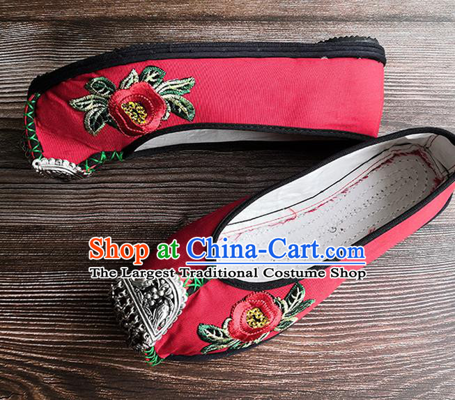 Handmade China Ethnic Dance Shoes National Woman Red Cloth Shoes Yunnan Wedding Embroidered Shoes Bride Silver Tassel Shoes