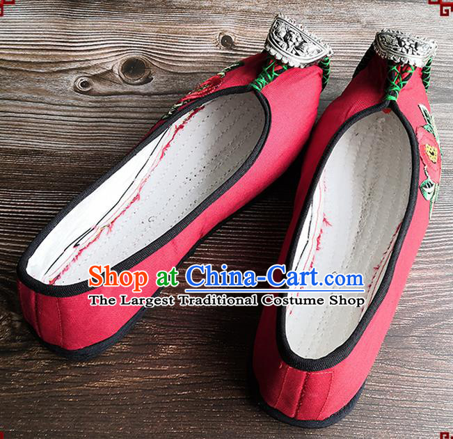 Handmade China Ethnic Dance Shoes National Woman Red Cloth Shoes Yunnan Wedding Embroidered Shoes Bride Silver Tassel Shoes