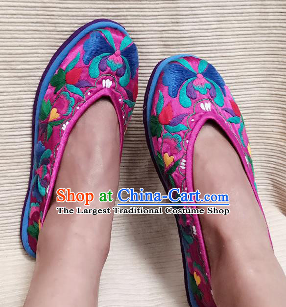 Handmade China Folk Dance Shoes National Woman Strong Cloth Shoes Yunnan Ethnic Rosy Embroidered Shoes