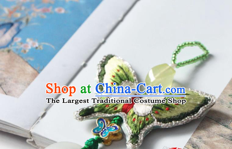 Handmade China Suzhou Embroidered Green Butterfly Belt Pendant Classical Hanfu Tassel Brooch Accessories