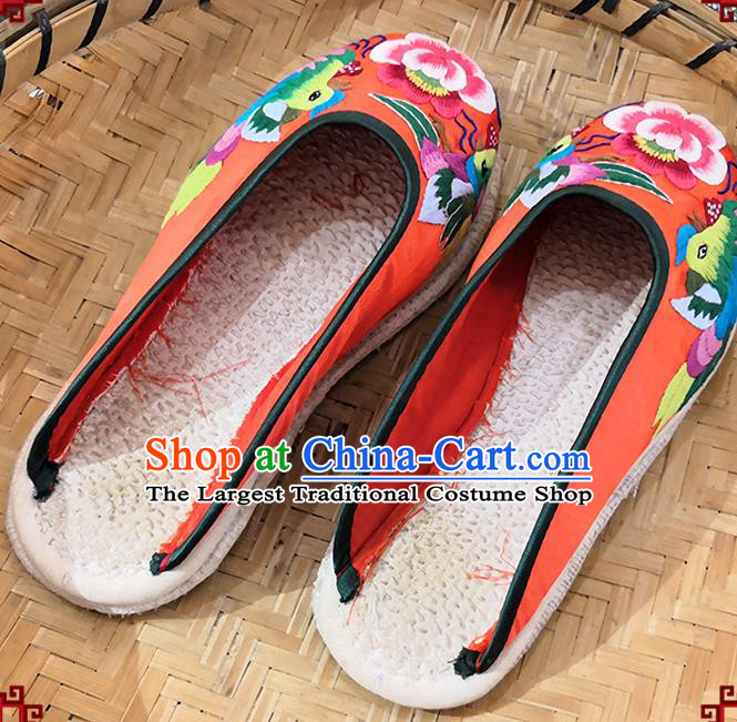 Handmade China Embroidered Red Satin Shoes National Woman Cloth Shoes Yunnan Ethnic Shoes
